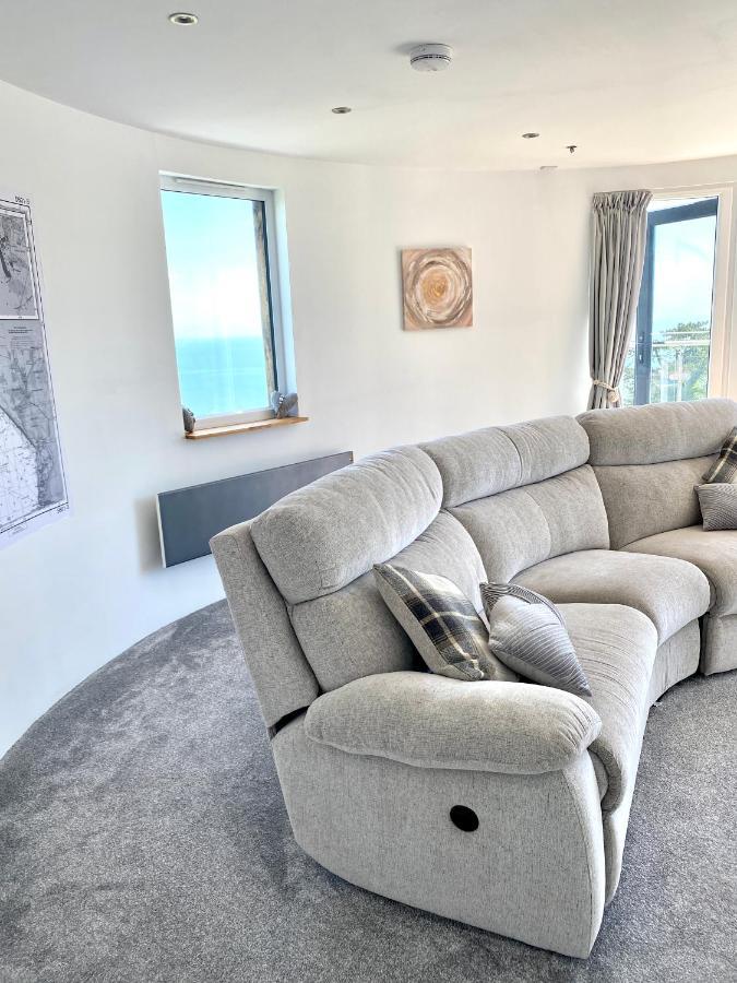 One Of The Best Properties In Lyme! Breathtaking Views Across The Whole Bay. 3 Stories With 2 Tier Veranda Around The Property. Sleeps 6 Lyme Regis Buitenkant foto