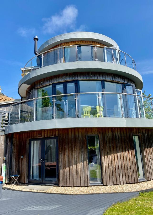 One Of The Best Properties In Lyme! Breathtaking Views Across The Whole Bay. 3 Stories With 2 Tier Veranda Around The Property. Sleeps 6 Lyme Regis Buitenkant foto