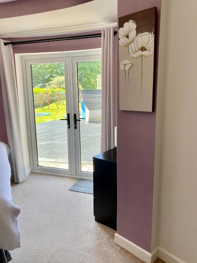 One Of The Best Properties In Lyme! Breathtaking Views Across The Whole Bay. 3 Stories With 2 Tier Veranda Around The Property. Sleeps 6 Lyme Regis Buitenkant foto